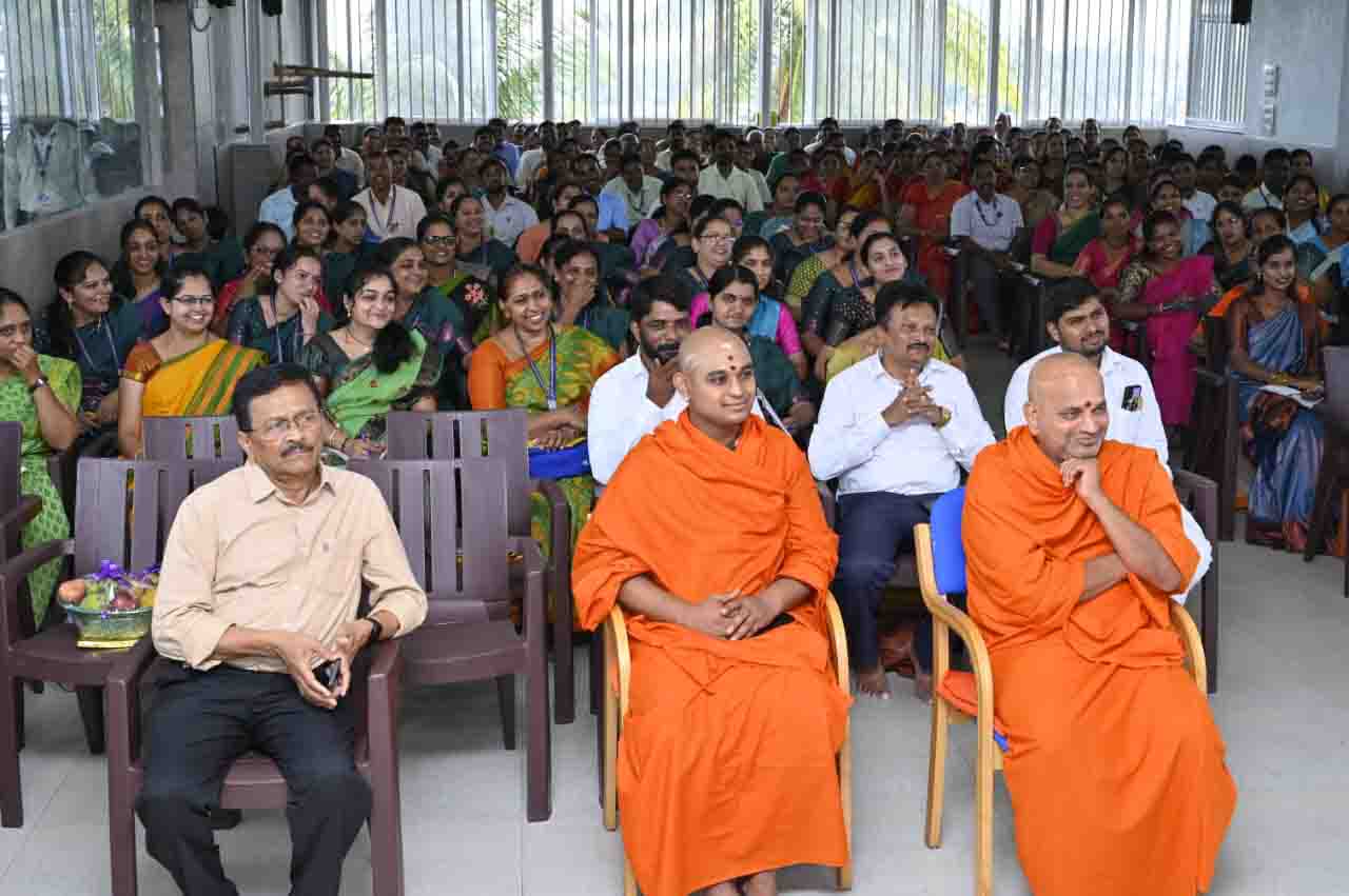 ವಿದ್ಯಾರ್ಥಿಗಳ ಉತ್ತಮ ಭವಿಷ್ಯ ರೂಪಿಸುವಲ್ಲಿ ಶಿಕ್ಷಕರ ಪಾತ್ರ ಮಹತ್ತರ