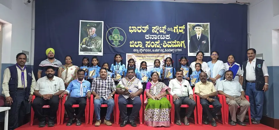 ಮಕ್ಕಳಿಗೆ ಸಮವಸ್ತ್ರ ವಿತರಿಸಿದ ರೋಟರಿ ಸೆಂಟ್ರಲ್ ಕ್ಲಬ್