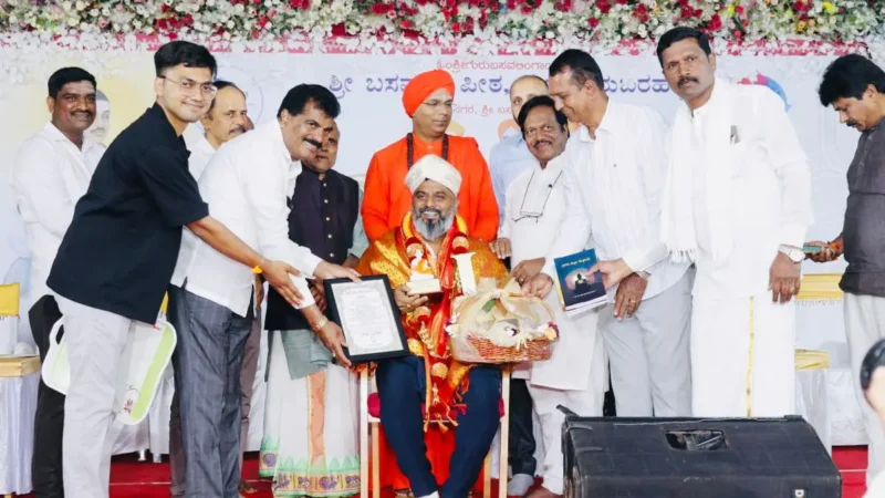 ಸಮನ್ವಯ ಕಾಶಿಗೆ ಐಸಿರಿ ಸಾಧಕ ಪ್ರಶಸ್ತಿ