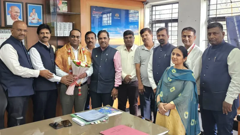 ಶಿವಮೊಗ್ಗ ಜಿಲ್ಲಾಧಿಕಾರಿಗೆ ಜಿಲ್ಲಾ ವಾಣಿಜ್ಯ ಮತ್ತು ಕೈಗಾರಿಕಾ ಸಂಘದಿಂದ ಅಭಿನಂದನೆ