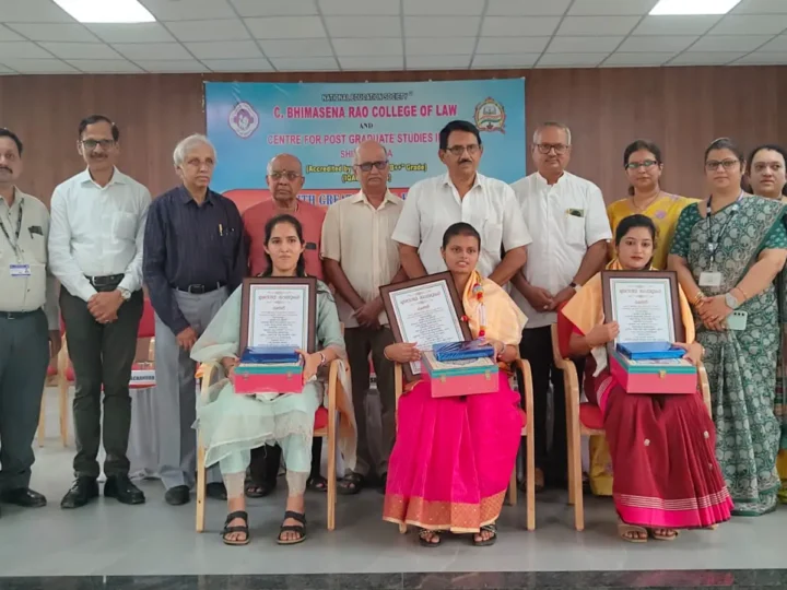 ಸಿಬಿಆರ್ ಕಾನೂನು ಕಾಲೇಜಿನಲ್ಲಿ ಹಿರಿಯ ವಿದ್ಯಾರ್ಥಿಗಳಿಗೆ ಸನ್ಮಾನ